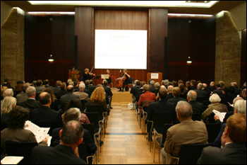 Streichertrio der Neuen Philharmonie Frankfurt mit Franz Schuberts Trio B-Dur, Allegro